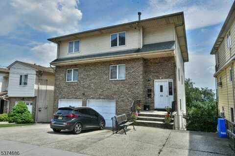 633 5th St, Carlstadt Boro, NJ 07072