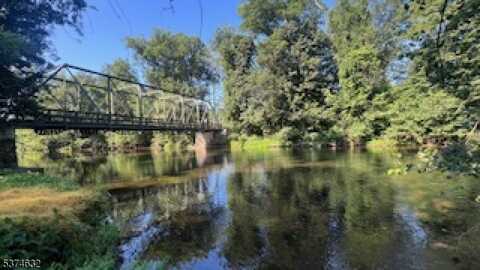 525 Stanton Station Rd, Readington, NJ 08822