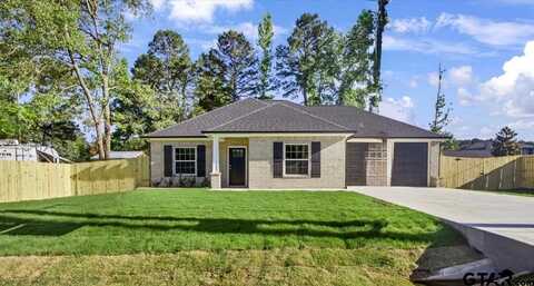 2377 Ridgley Dr, Flint, TX 75762