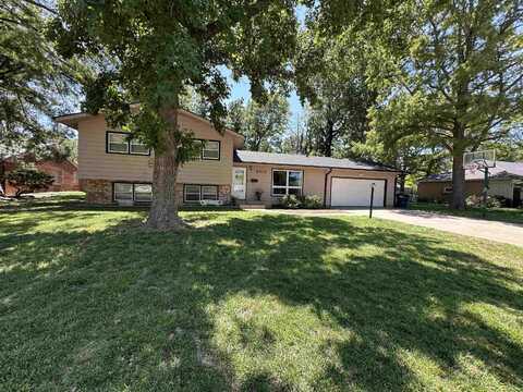 3717 21st Street, Great Bend, KS 67530