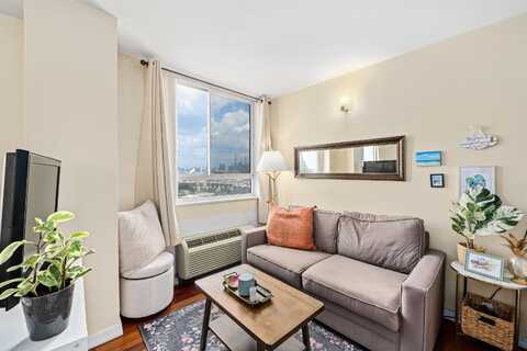 100 MANHATTAN AVE, Union City, NJ 07087