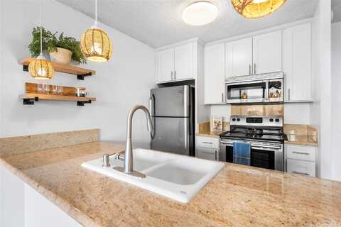 98-500 Koauka Loop, Aiea, HI 96701