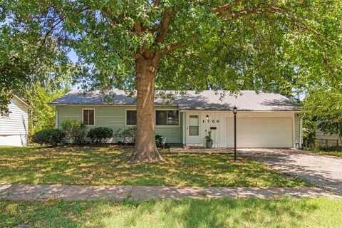 1700 NE 67th Street, Gladstone, MO 64118