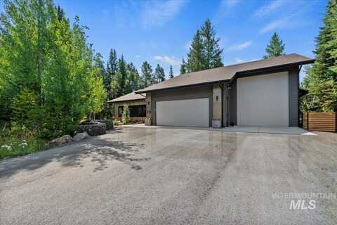 13 Cross Country Ct., Donnelly, ID 83615