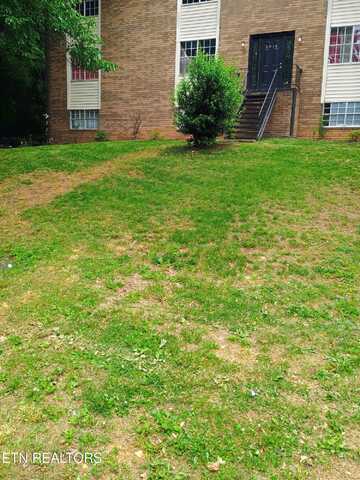 5816 Sanford Rd, Knoxville, TN 37912