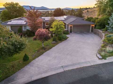 818 Loma Linda Drive, Klamath Falls, OR 97601