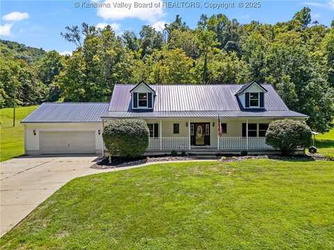 767 Homestead Road, Lesage, WV 25537