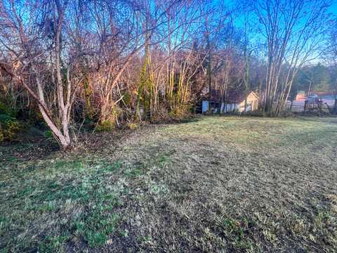 140 Hopewell Church Way, Dandridge, TN 37725