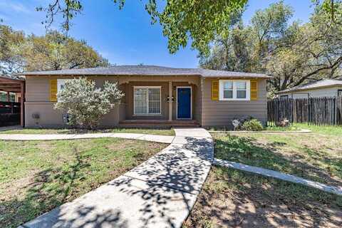 2721 29th Street, Lubbock, TX 79410