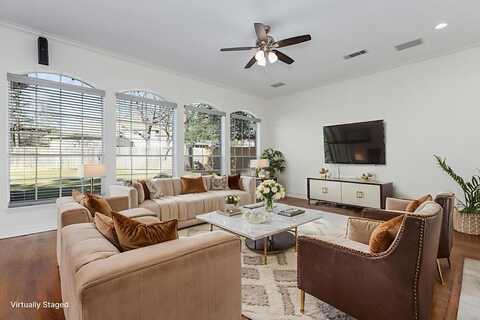 501 Crown Colony Drive, Lufkin, TX 75901