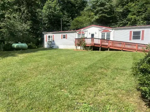 8491 Hogtown Hill, Morehead, KY 40351