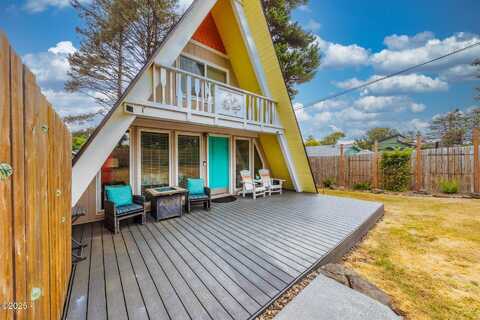 2333 NE Holmes Road, Lincoln City, OR 97367
