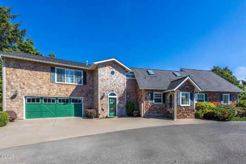 1004 SW 10th Place, Lincoln City, OR 97367