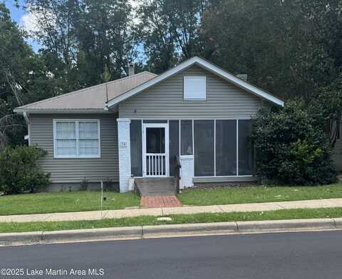 74 Lafayette St, Alexander City, AL 35010