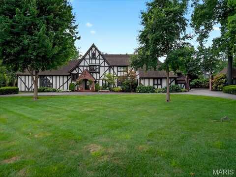 61 Fair Oaks Drive, La Due, MO 63124