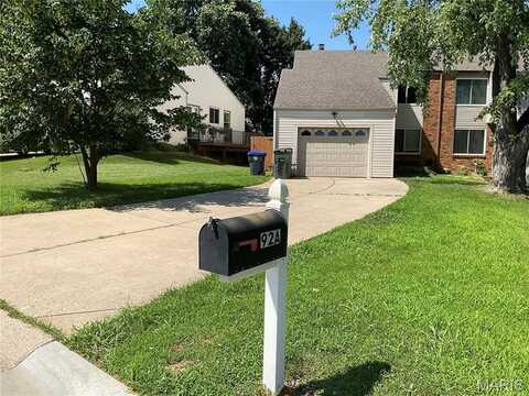 92 Lost Dutchman Drive, Saint Peters, MO 63376