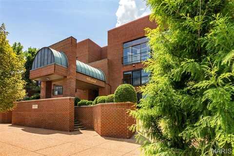 4570 Laclede Avenue, Saint Louis, MO 63108