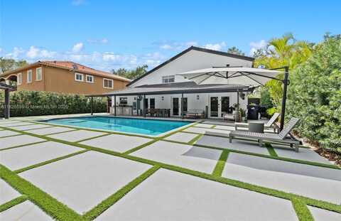 16811 NW 83rd Ave, Miami Lakes, FL 33016