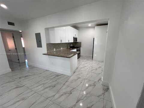 750 E 42nd St, Hialeah, FL 33013