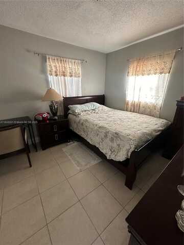 6205 Flagler St, Hollywood, FL 33023