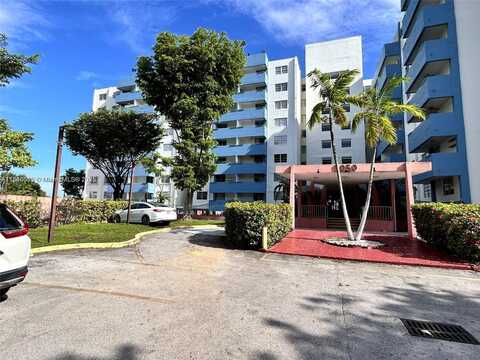5050 NW 7th St, Miami, FL 33126