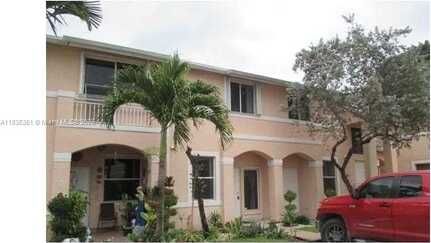 830 NE 212th Ter, Miami, FL 33179