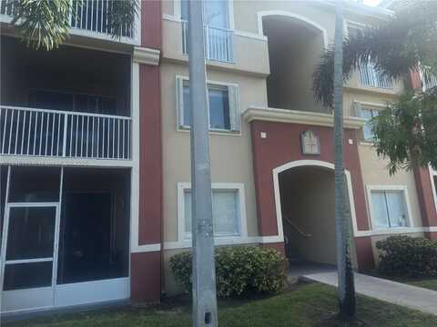7085 Nova Dr, Davie, FL 33317
