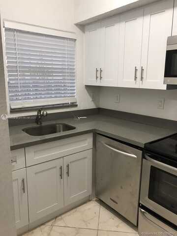8459 NW 4th Ct, Miami, FL 33150