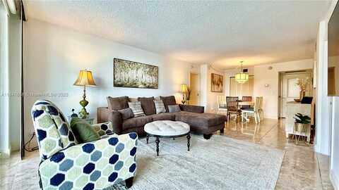 100 Bayview Dr, Sunny Isles Beach, FL 33160