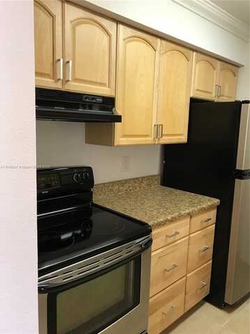 733 Riverside Dr, Coral Springs, FL 33071