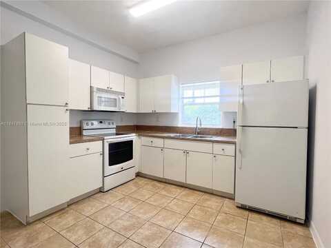 9720 SW 184th St, Cutler Bay, FL 33157