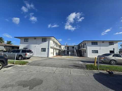 120 W 10th St, Hialeah, FL 33010