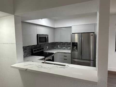 9300 Fontainebleau Blvd, Miami, FL 33172