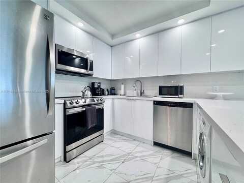 2851 NE 183rd St, Aventura, FL 33160