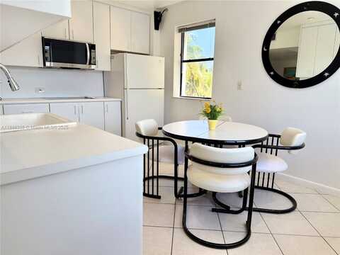 1390 Ocean Dr, Miami Beach, FL 33139