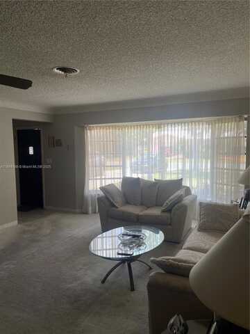 2730 NE 8th St, Pompano Beach, FL 33062