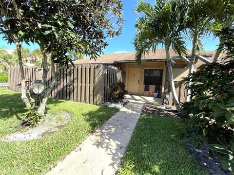 2754 N Nob Hill Rd, Sunrise, FL 33322