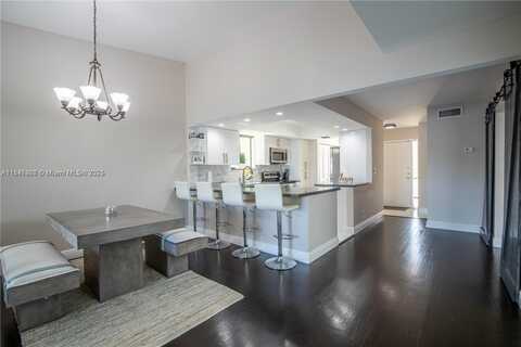 874 NW 79th Ter, Plantation, FL 33324
