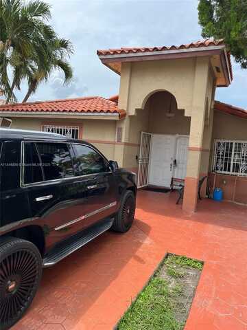 3192 W 70th St, Hialeah, FL 33018