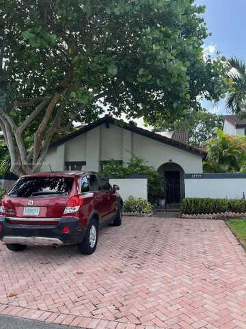 17919 NW 66th Ct, Hialeah, FL 33015
