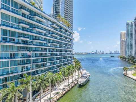 200 Biscayne Boulevard Way, Miami, FL 33131