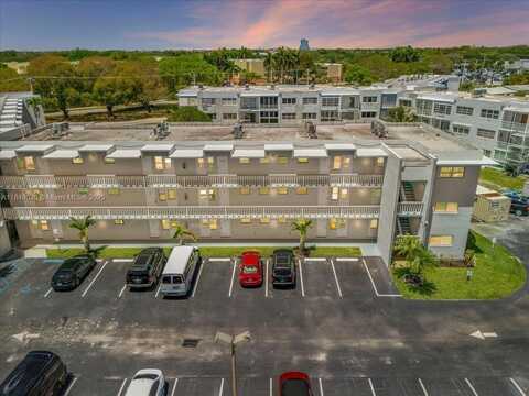 2200 Park Ln, Hollywood, FL 33021