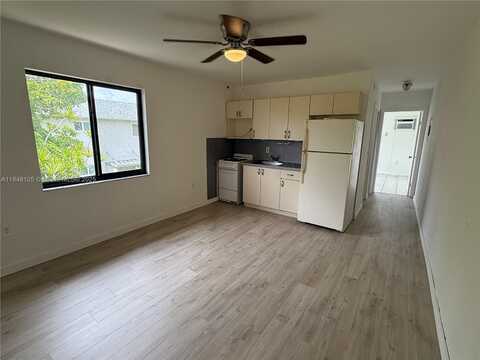 1720 W 42nd St, Hialeah, FL 33012