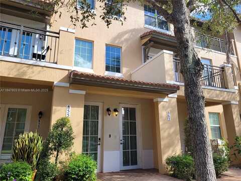 863 SW 147th Ave, Pembroke Pines, FL 33027