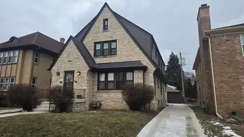 4126 N Newhall St, Shorewood, WI 53211