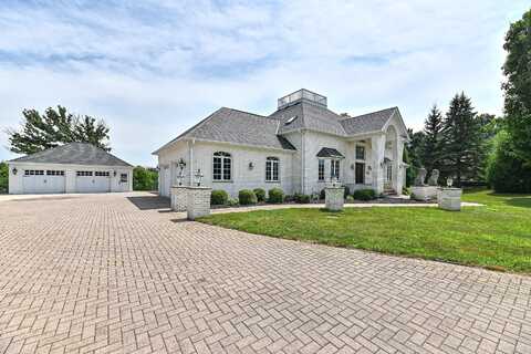 W289n4756 Wild Rose Ct, Hartland, WI 53029