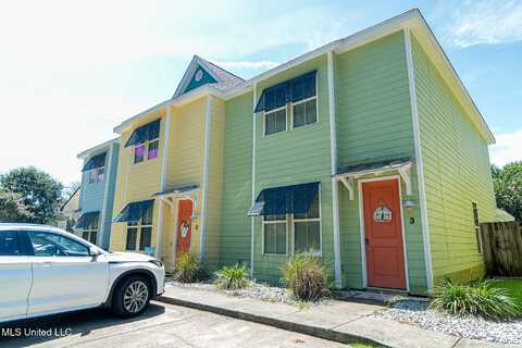 216 Carre Court, Bay Saint Louis, MS 39520