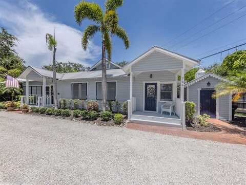 726 EAGLE POINT DRIVE, VENICE, FL 34285