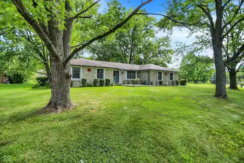 4586 Bloom Drive, Greenwood, IN 46142