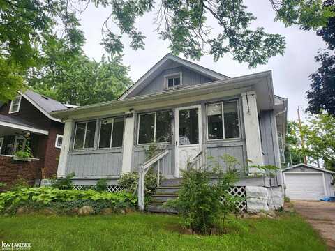 2736 17th, Port Huron, MI 48060